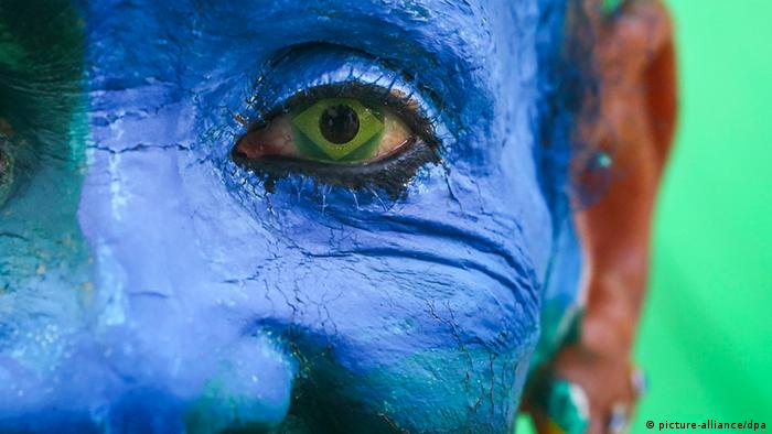 Brasilianischer Fan mit Kontaktlinse (Photo: picture-alliance/dpa)