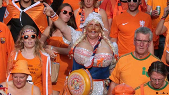 Niederländische Fans im Stadion (Photo: Reuters)