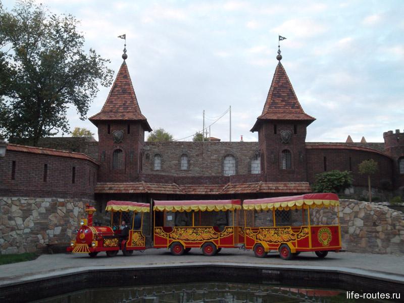 The train will carry through the entire park