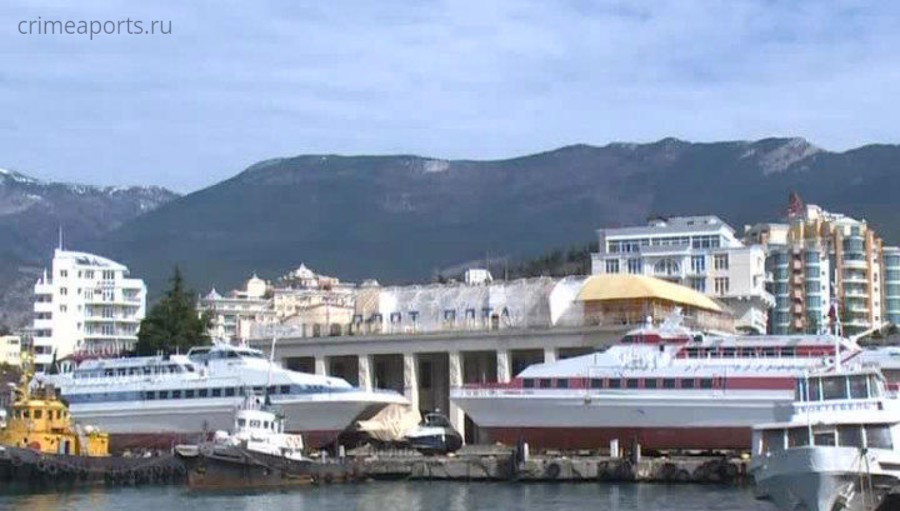 Yalta port